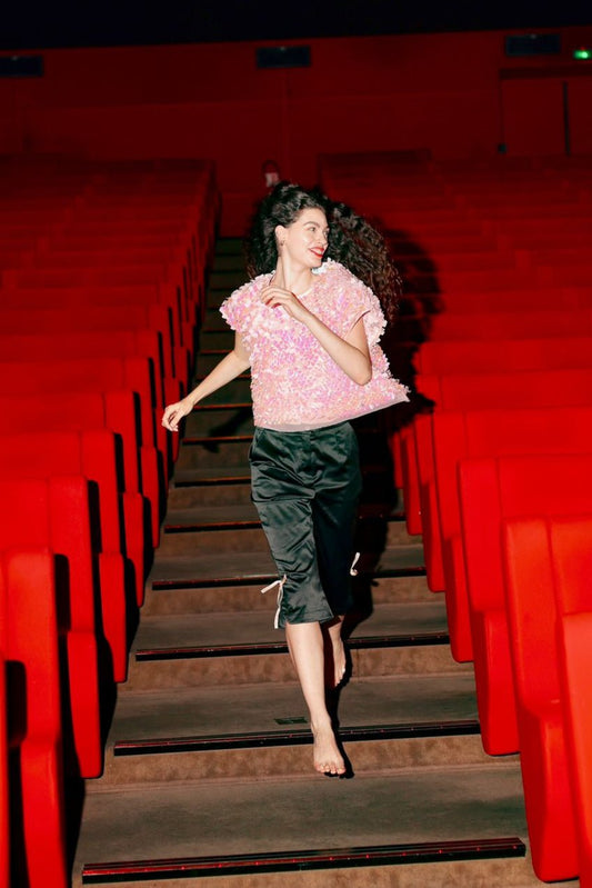 Top à sequins rose oversize de créateur fait main en France
