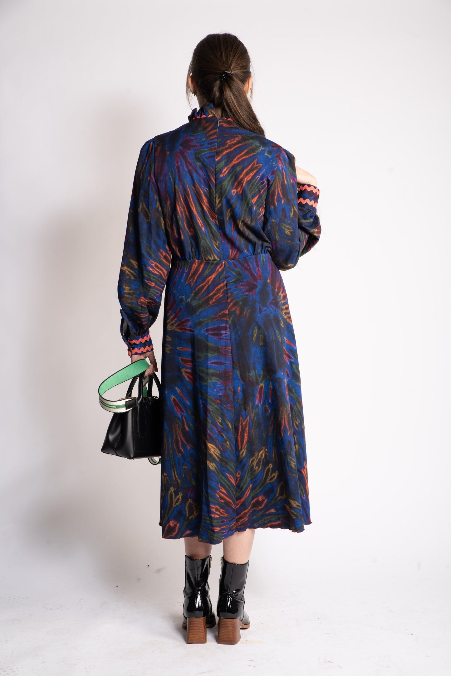 détail de la robe en laine upcyclée Carlisfrance