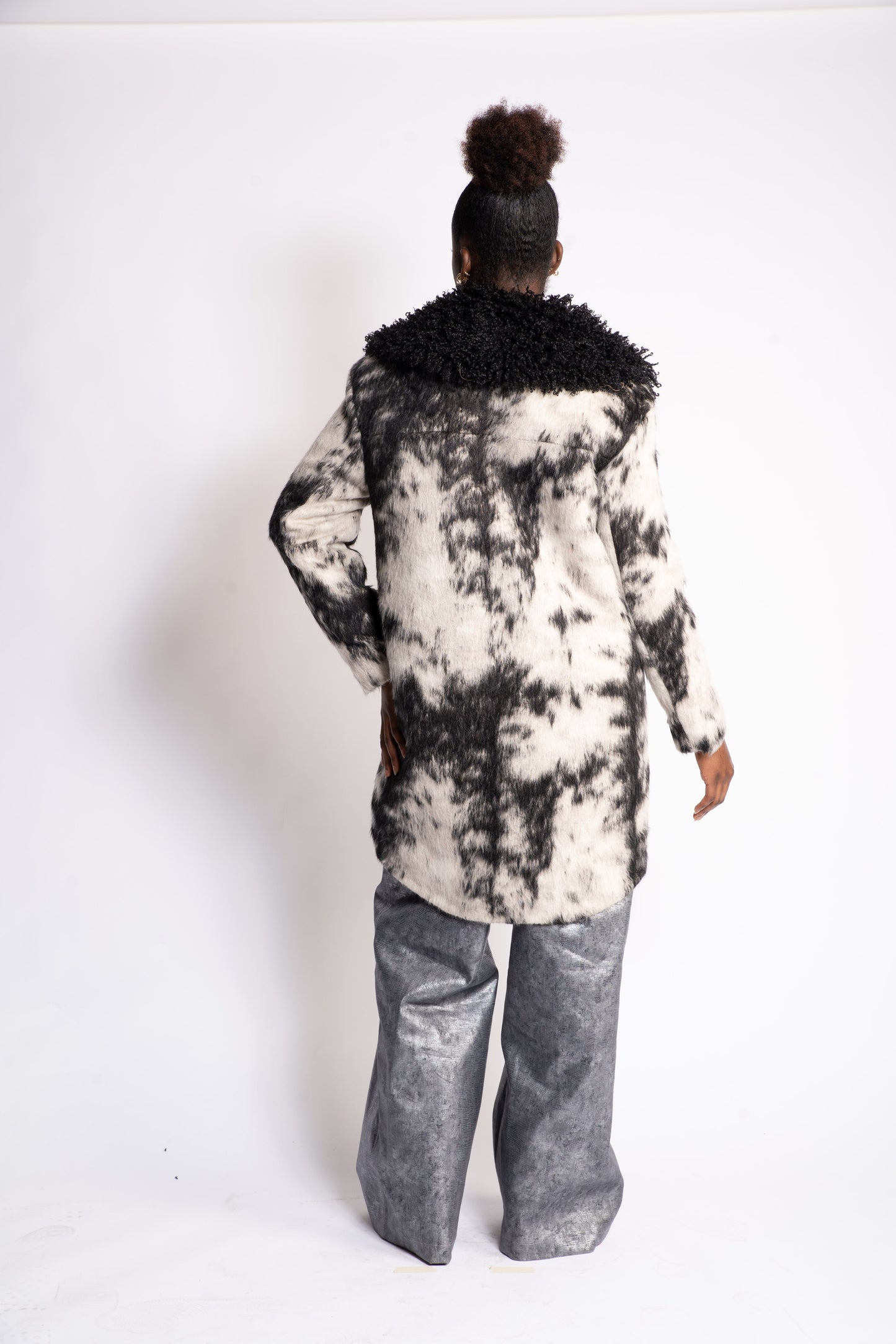 détails de notre manteau cow girl made in France
