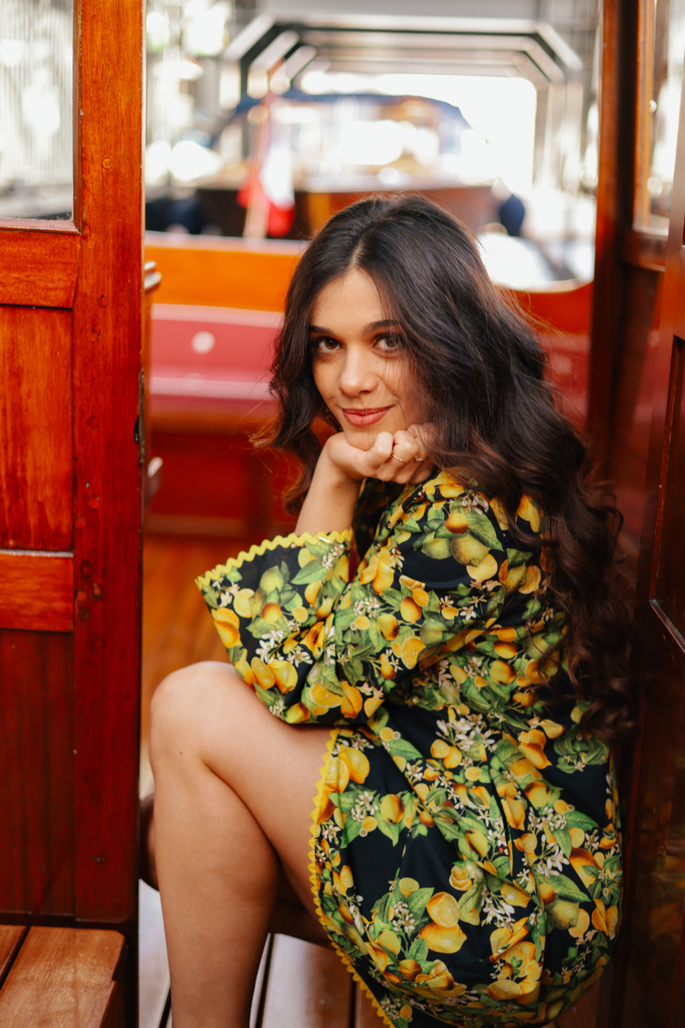 Collection Dolce Vita : Robes de Créateur & Silhouettes Italiennes - carlisfrance