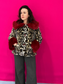 Alis porte la veste Fran fabriquée en France avec une fausse fourrure upcyclée