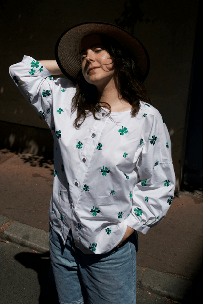 Blouse Dublin en Popeline de Coton Brodée – Made in France & Sur-Mesure - carlisfrance