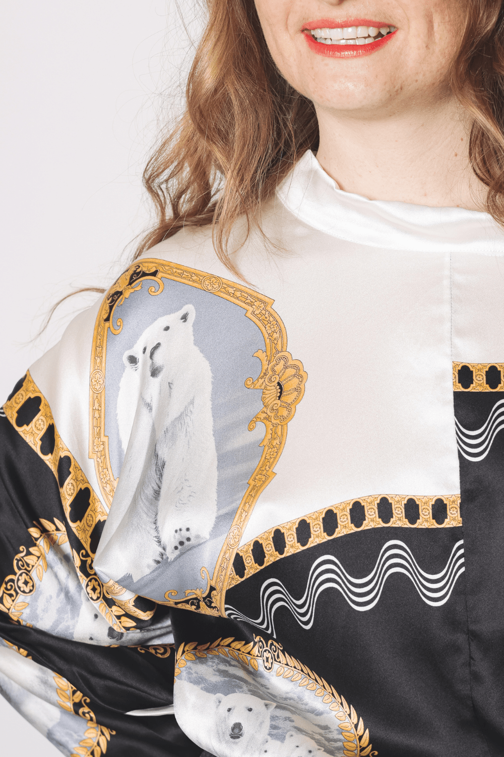 Blouse Ours Blanc, Soie de Mûrier & Savoir - faire français - carlisfrance