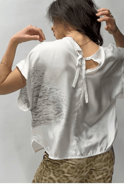 Blouse Tallinn — Top Oversize Soie Luxe Imprimé Lapin, Fait Main France, Édition Limitée - carlisfrance