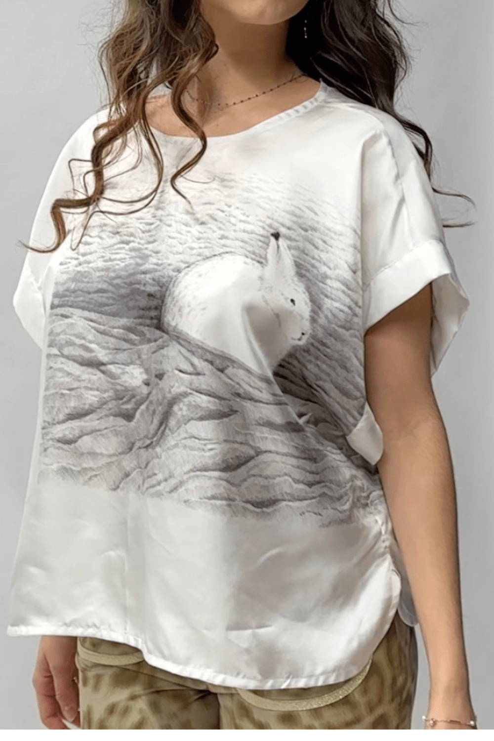 Blouse Tallinn — Top Oversize Soie Luxe Imprimé Lapin, Fait Main France, Édition Limitée - carlisfrance