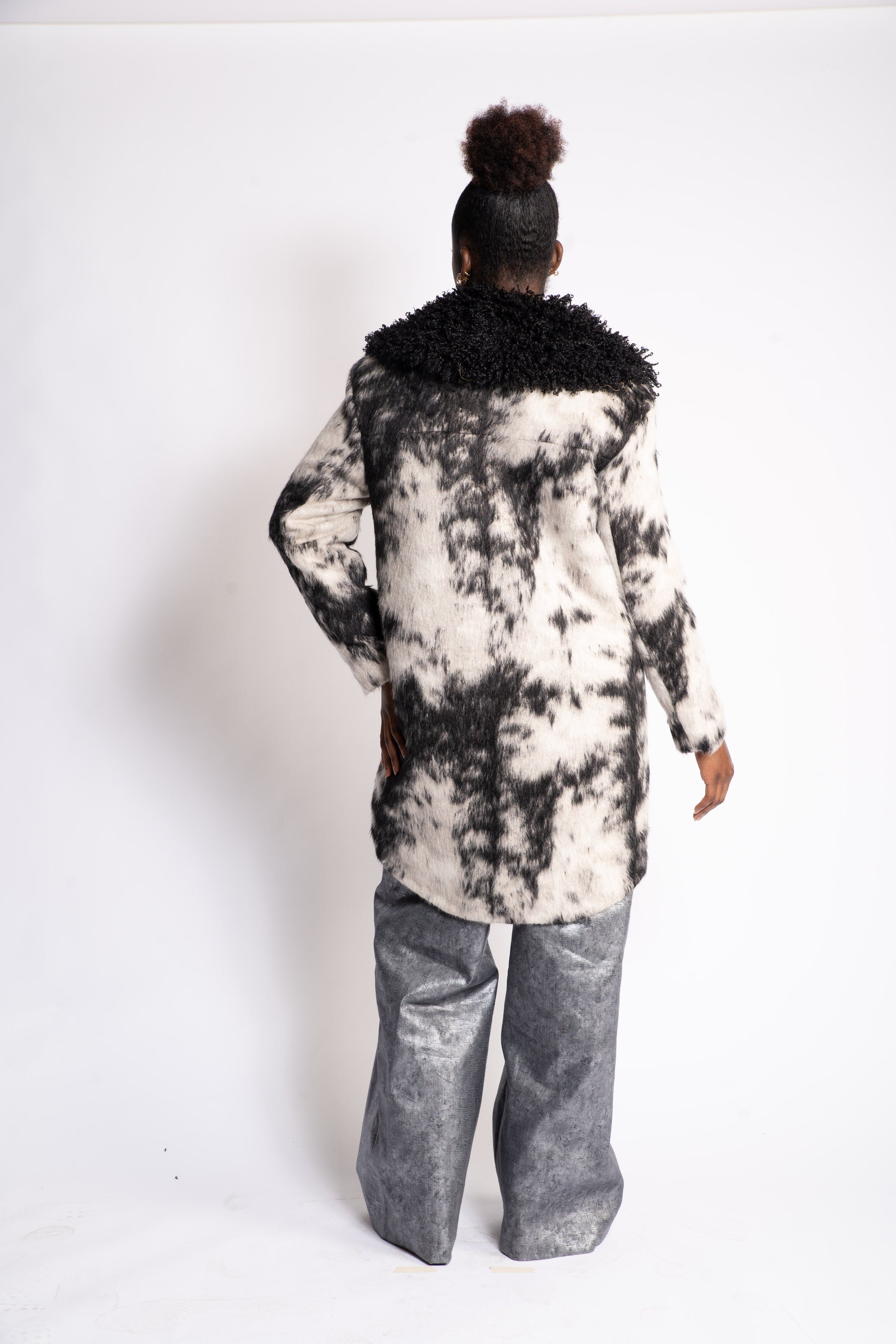 détails de notre manteau cow girl made in France