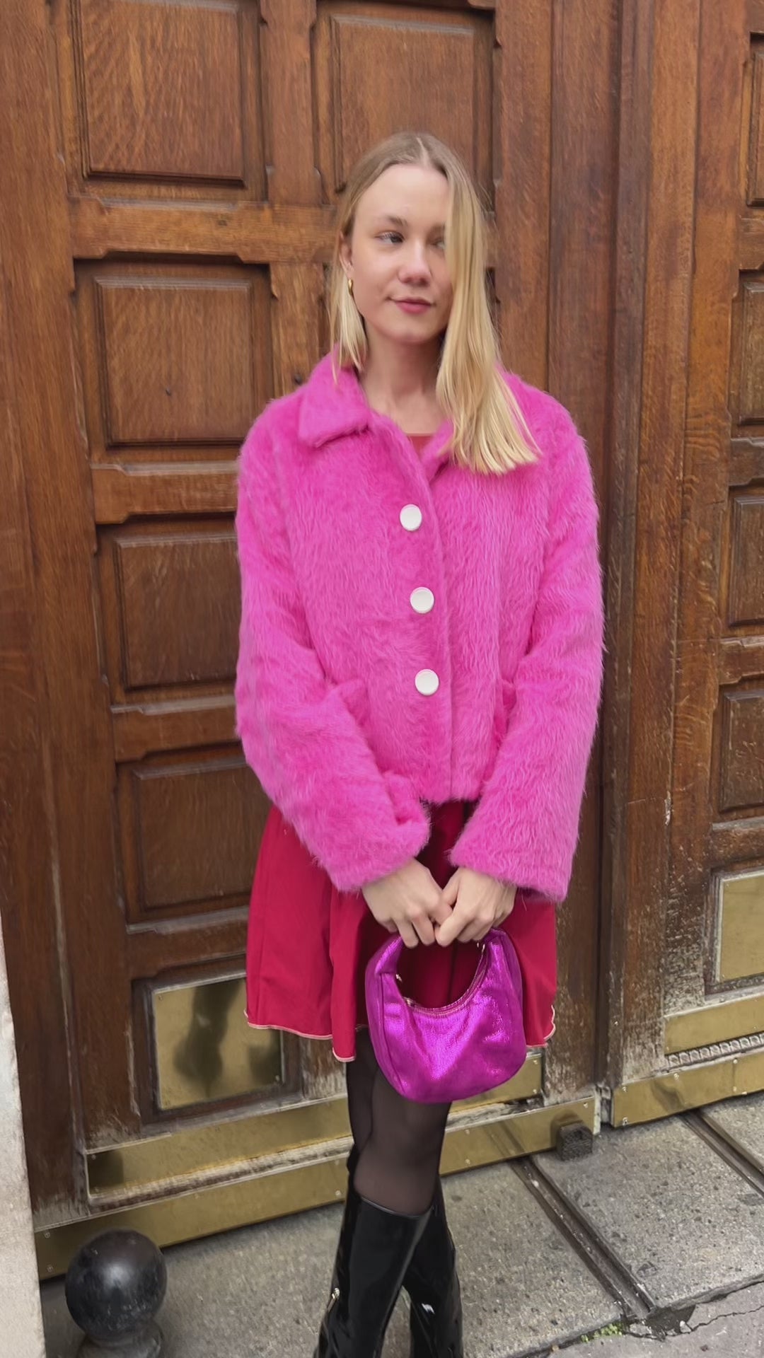 Veste chaude rose fuchsia effet fourrure tenue office et soirée femme
