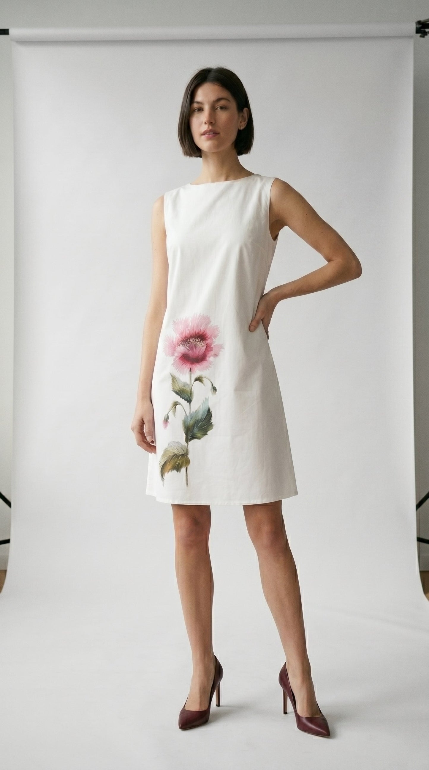 Robe Carlyne en popeline de coton italien avec grande fleur imprimée, tissu issu du luxe italien