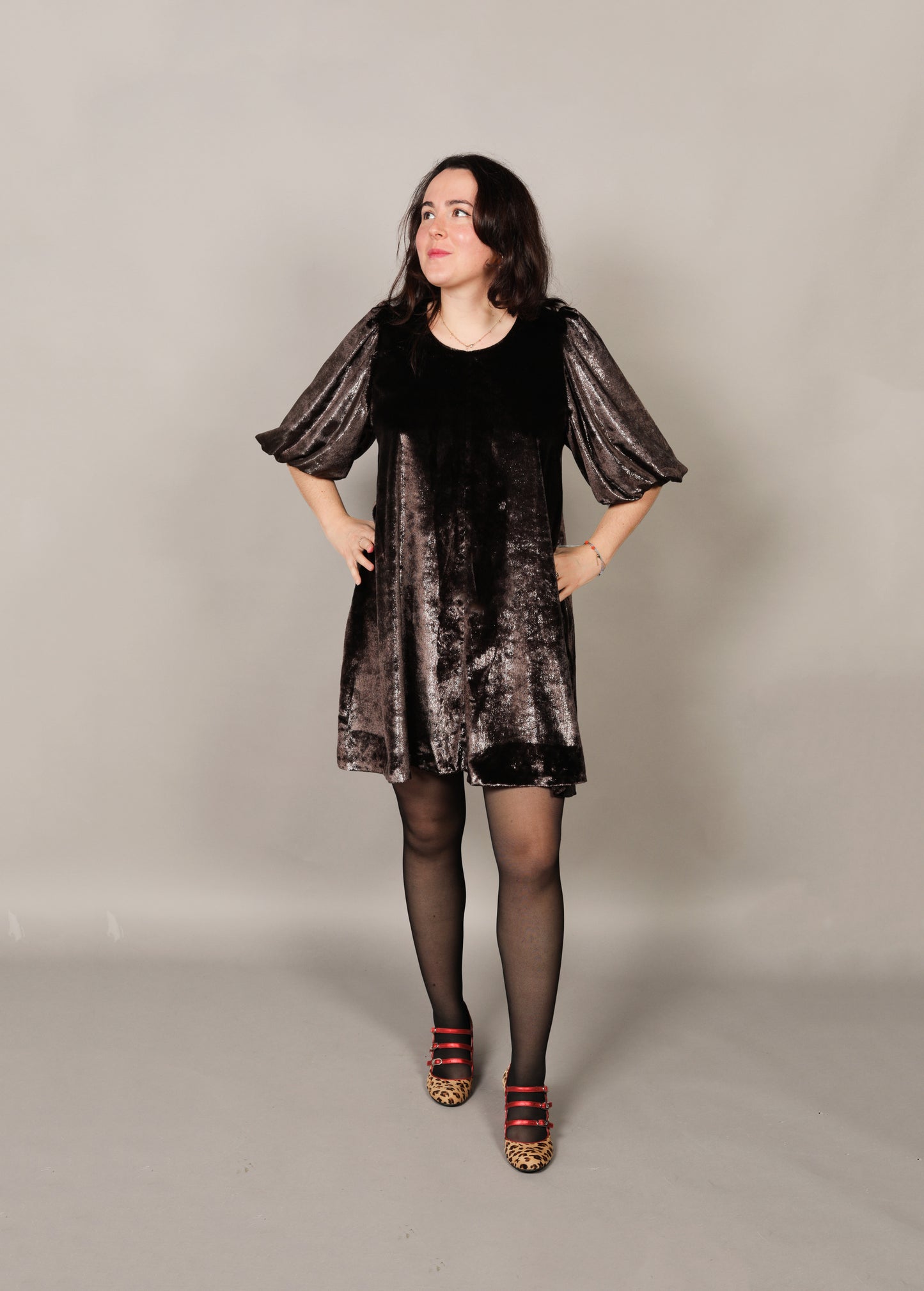 robe en velours marron argenté