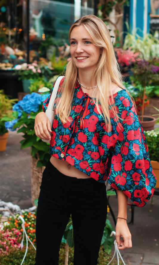 Blouse soie manches évasées bouffantes look quotidien élégant femme
