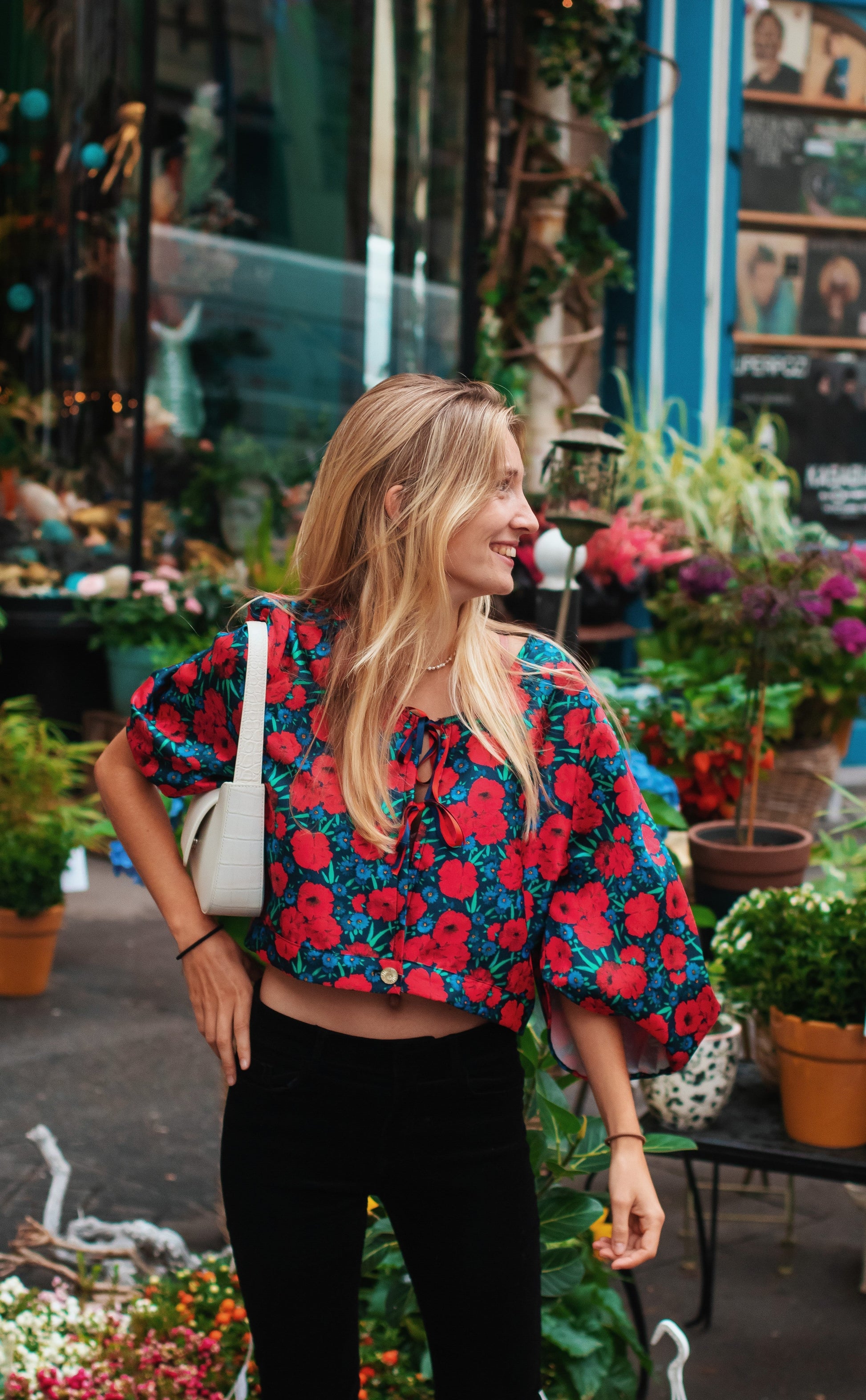 Blouse soie florale rouge bleu manches bouffantes femme – Carlisfrance
